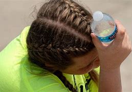 Accesele de căldură și cauzele emoționale